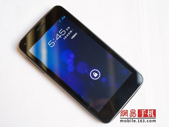 Alcatel OT986: смартфон с HD-экраном на базе Android 4.0
