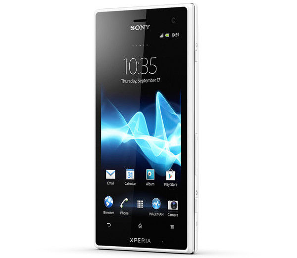 Российские продажи защищенного смартфона Sony Xperia acro S начнутся в августе