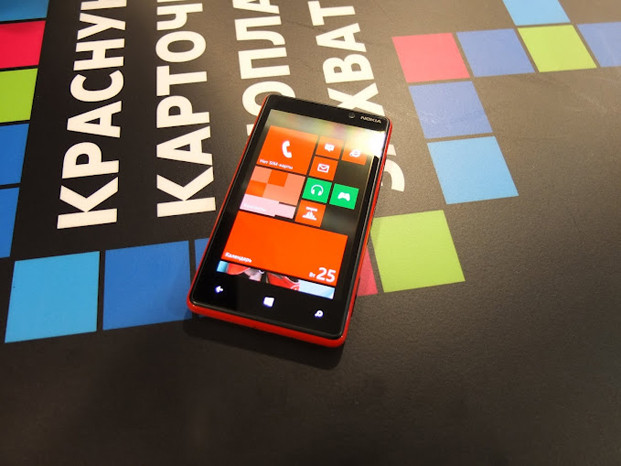 Смартфоны Nokia Lumia на Windows Phone 8 в России: пока за закрытыми дверями 