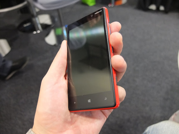 Смартфоны Nokia Lumia на Windows Phone 8 в России: пока за закрытыми дверями 