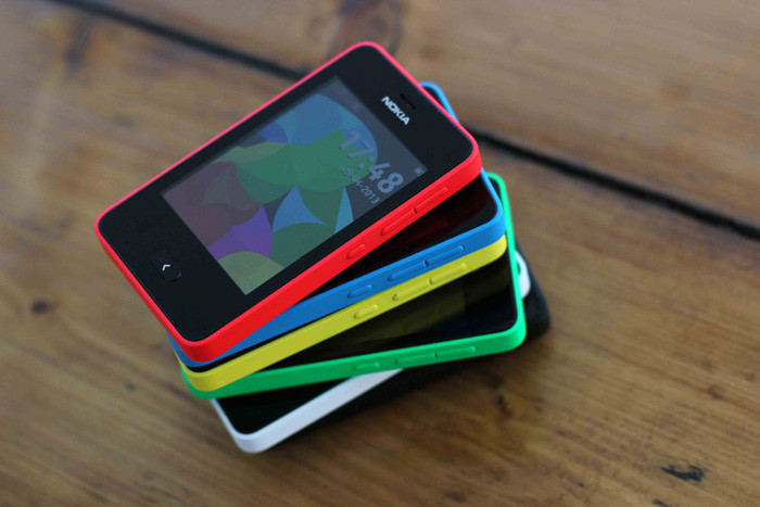 Начинаются продажи телефона Nokia Asha 501