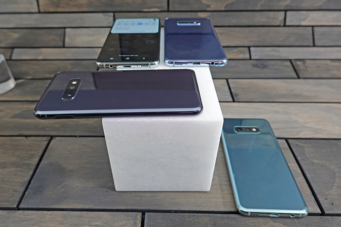 Флагманы Samsung 2019: Galaxy S10e и S10 и Galaxy S10+, первый 5G-смартфон серии Galaxy S10 и раскладной Galaxy Fold