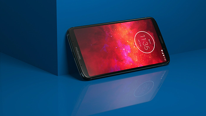 Смартфон среднего класса Motorola Moto Z3 Play получил AMOLED-экран и корпус из стекла 