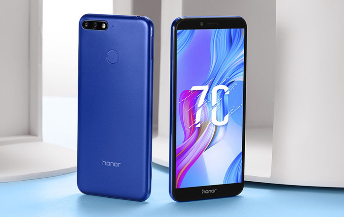 В Россию приехал бюджетный смартфон Honor 7C с экраном 18:9, NFC и системой распознаванием лиц 