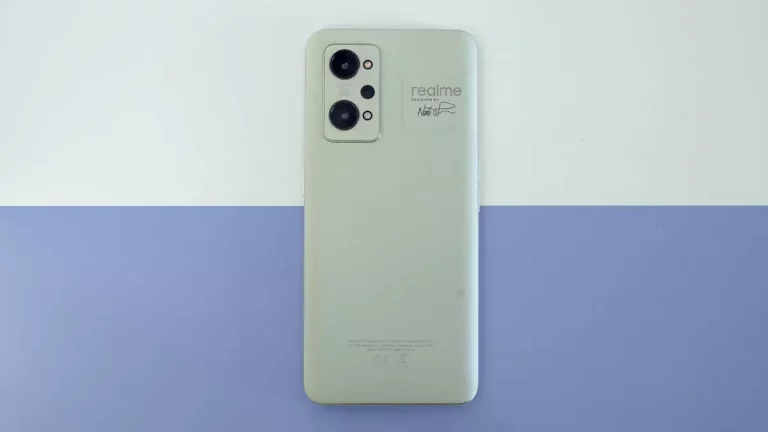 254579Обзор Realme GT 2