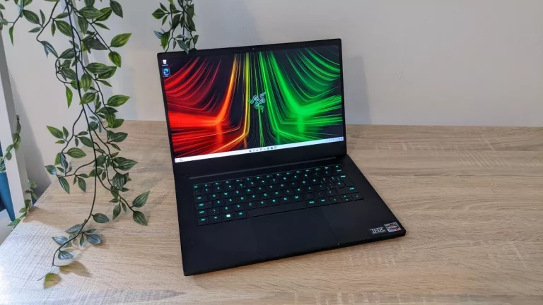 256452Обзор Razer Blade 14 (2022)