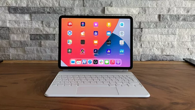 258501Обзор iPad Pro 11 (2021): прошлогодний планшет Pro от Apple — достойный ли конкурент?