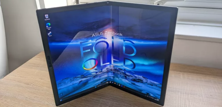 264264Asus Zenbook 17 Fold OLED: будущее за складными устройствами