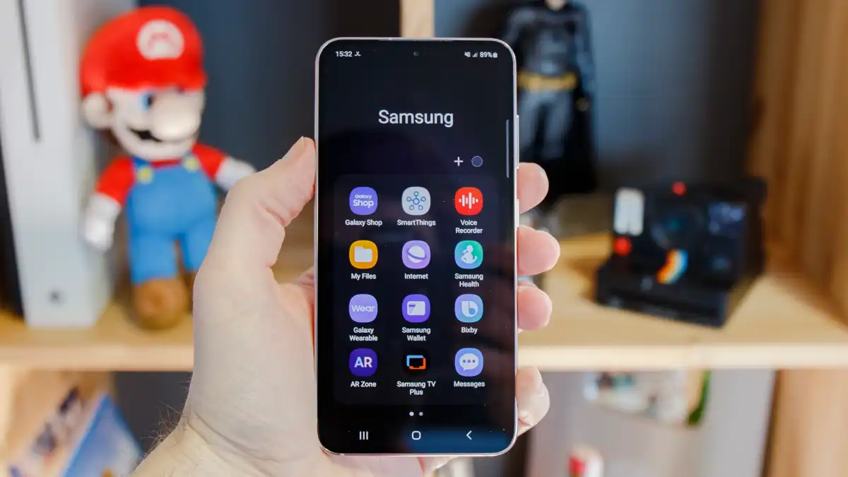 Samsung Galaxy A54 против Galaxy S23: какой телефон лучше купить фото