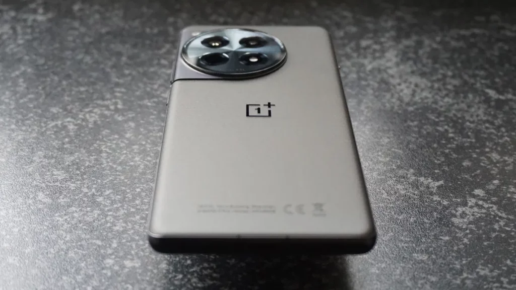 Oneplus ace 12r