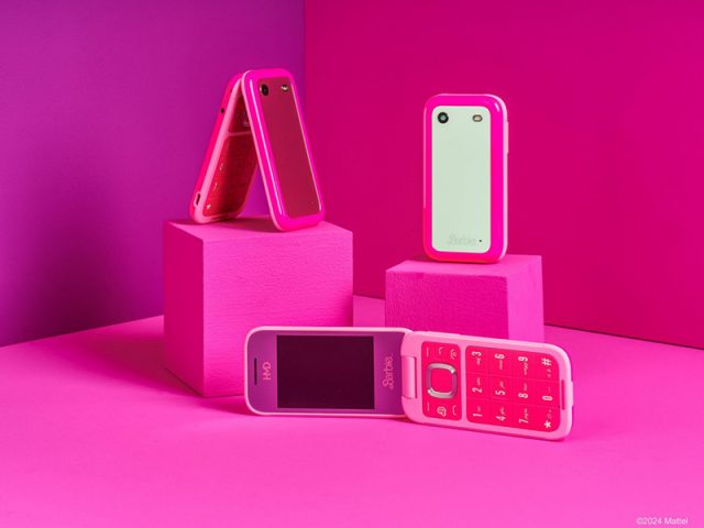 HMD Barbie Phone