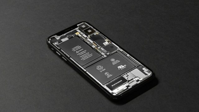 Pixel, Galaxy, iPhone: практический взгляд на ремонтопригодность в 2024 году