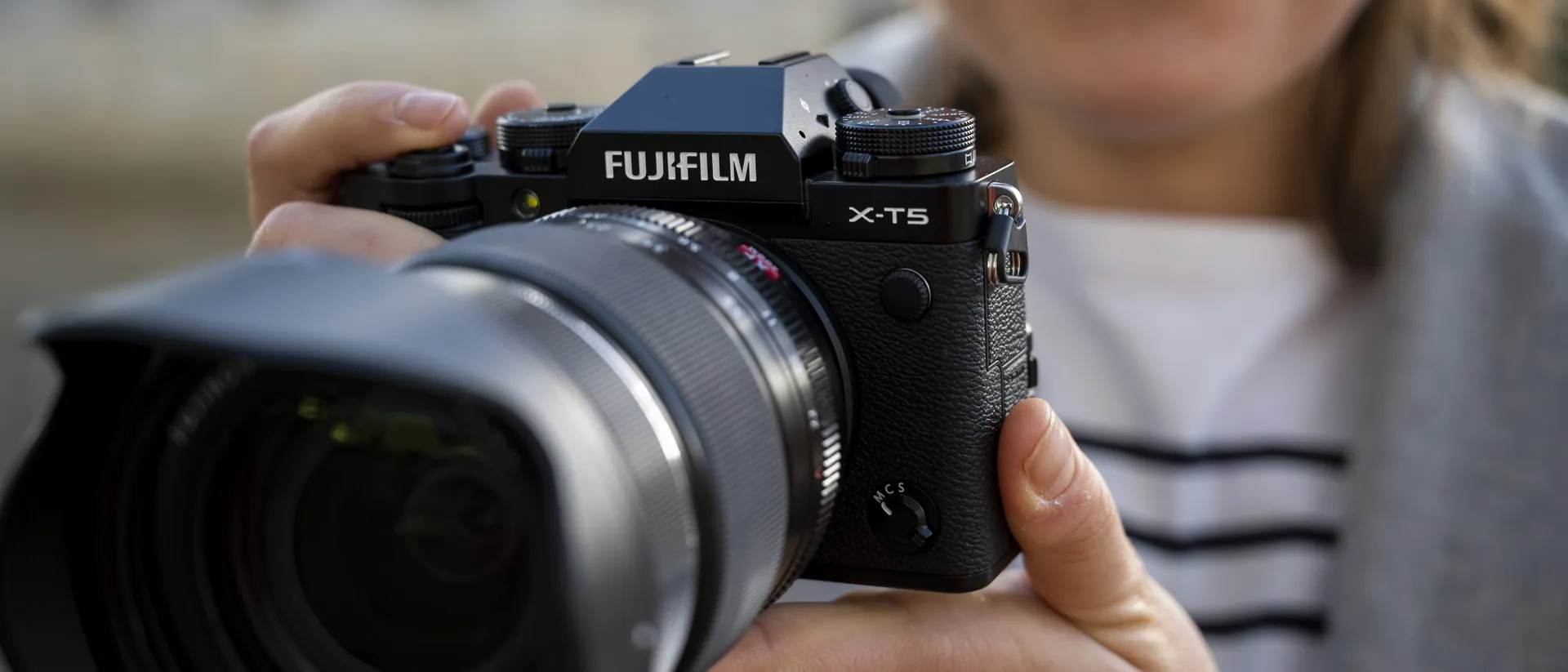 Обзор Fujifilm X-T5: прекрасные снимки, классическое управление