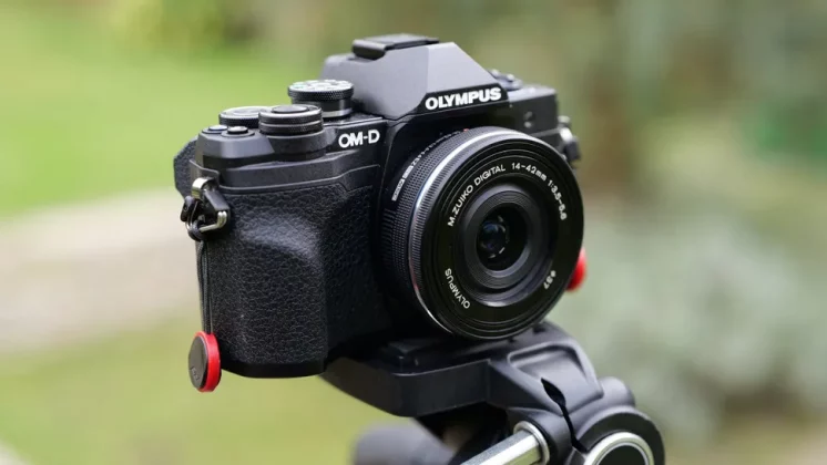 Olympus OM-D E-M10 Mark IV-1