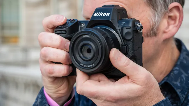 Лучшая камера Nikon в 2024 году: идеальные камеры для новичков, любителей и профессионалов