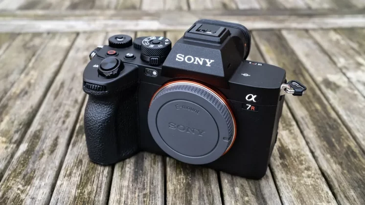 Sony A7R V-1