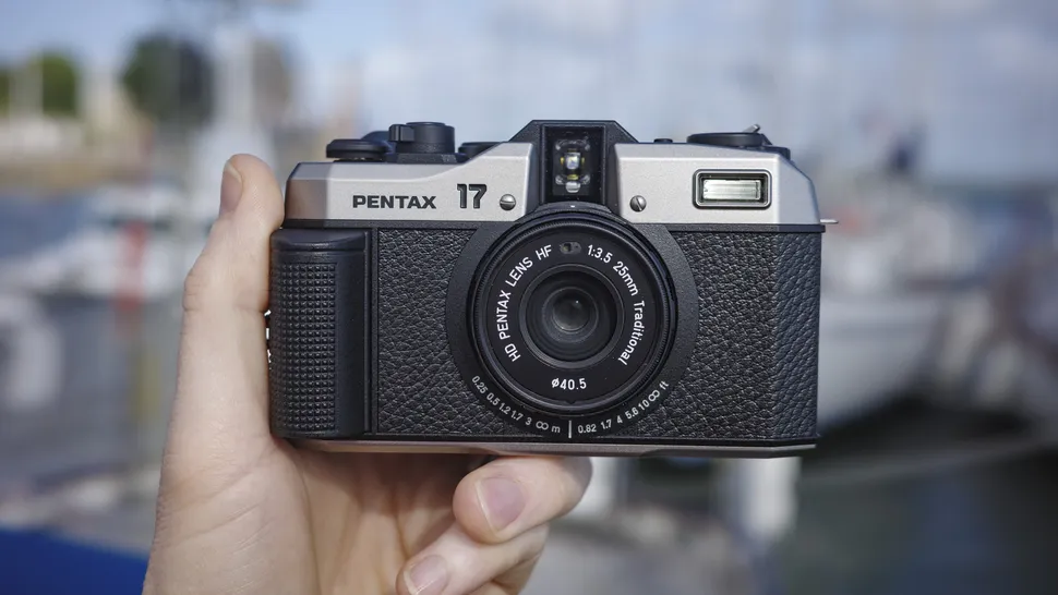 Pentax 17