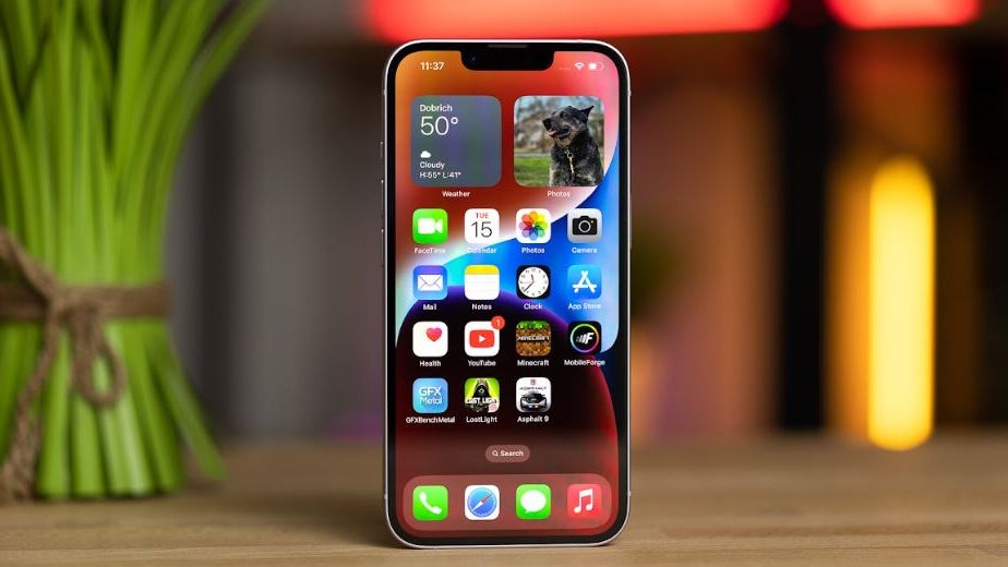 Следующий iPhone дебютирует очень скоро фото