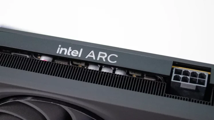 Intel Arc B580-3