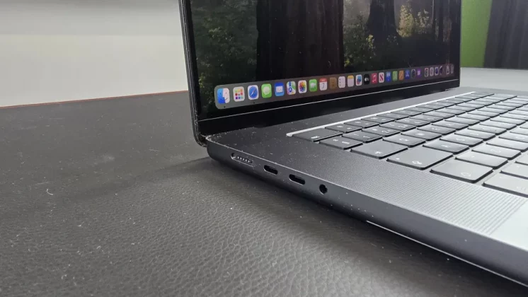 Лучший MacBook Pro 2025 года фото