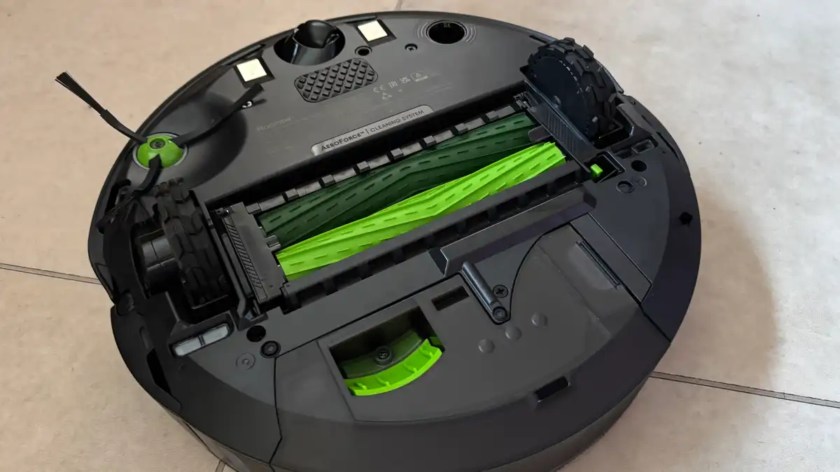 Обзор iRobot Roomba Combo 10 Max: технологичный моющий пылесос, который возьмет уборку на себя фото