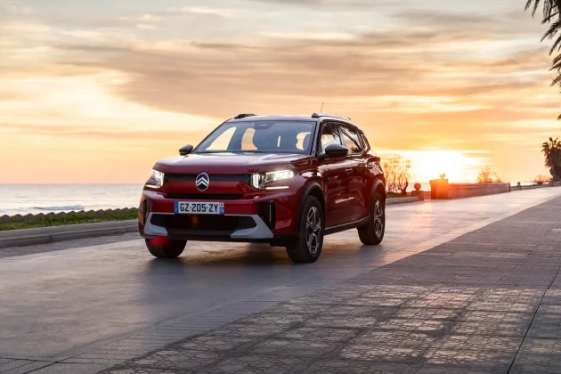 Компактный внедорожник Citroen e-C3 Aircross: почему перед ним нельзя устоять фото