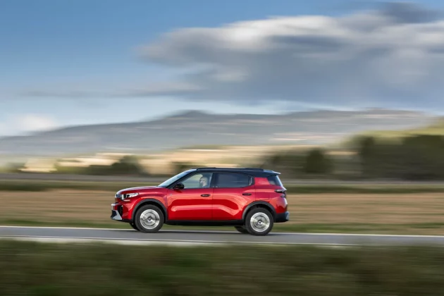 Компактный внедорожник Citroen e-C3 Aircross: почему перед ним нельзя устоять фото