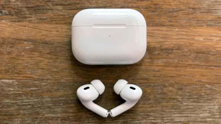 Лучшие AirPods 2025 года: подборка лучших наушников и наушников-вкладышей Apple фото