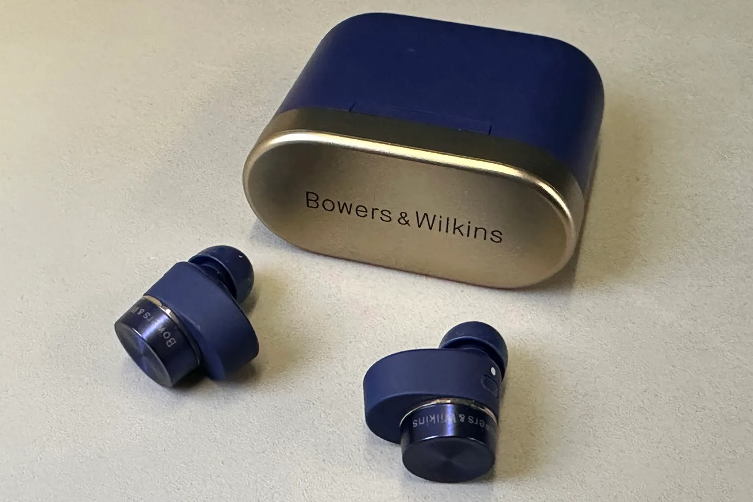 Bowers & Wilkins PI7 S2