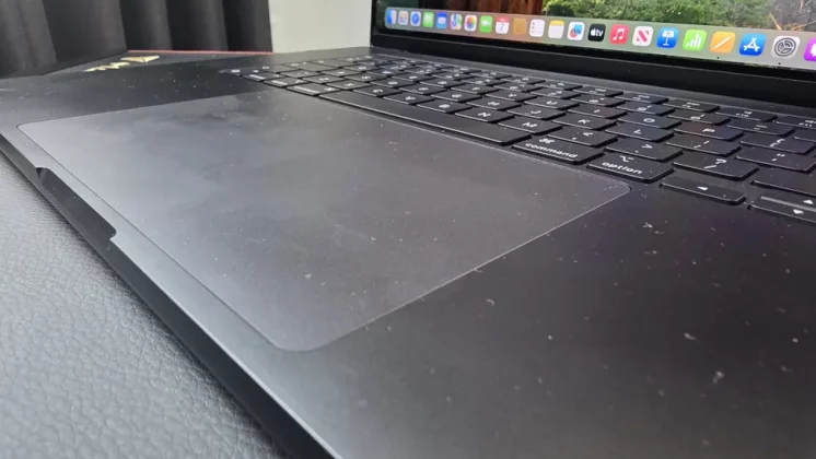 Лучший MacBook Pro 2025 года фото